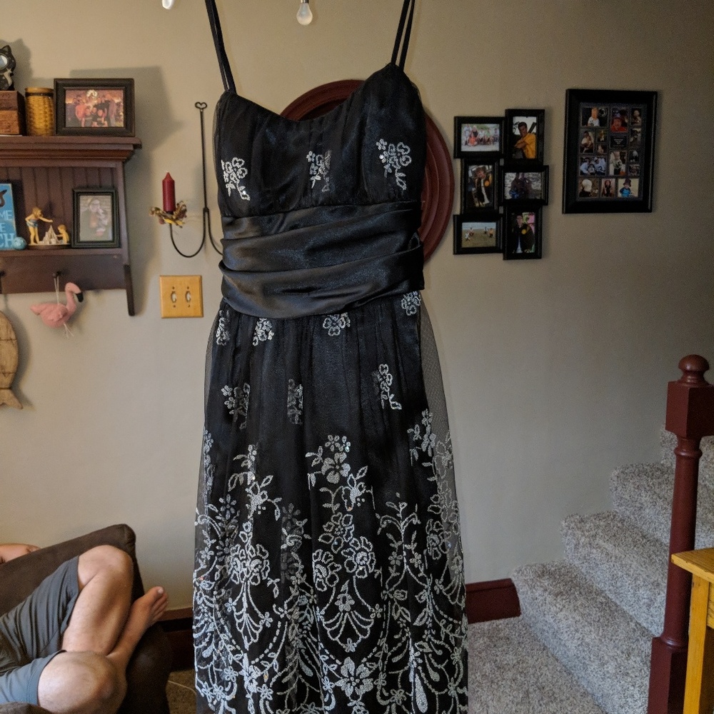 Short formal dress